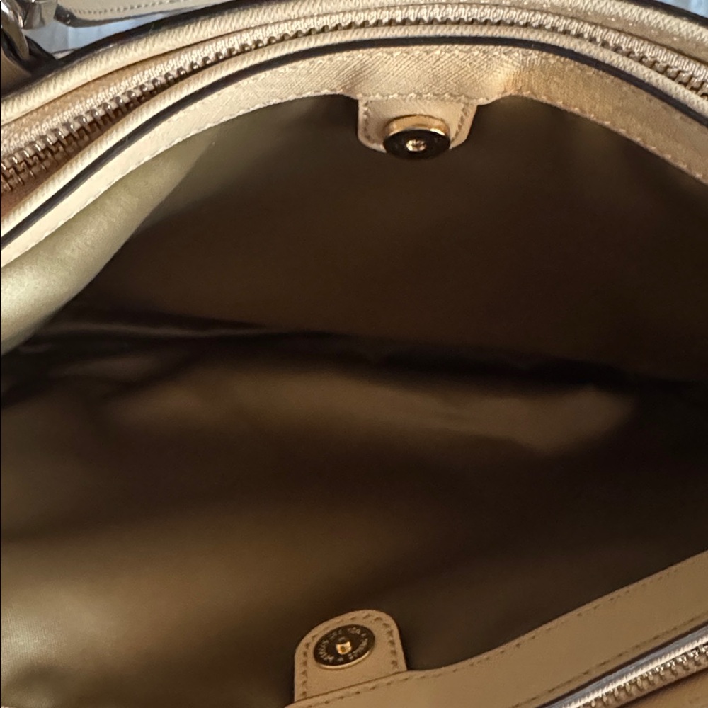 Coach Light Tan Leather Shoulder Bag - Picture 14 of 16